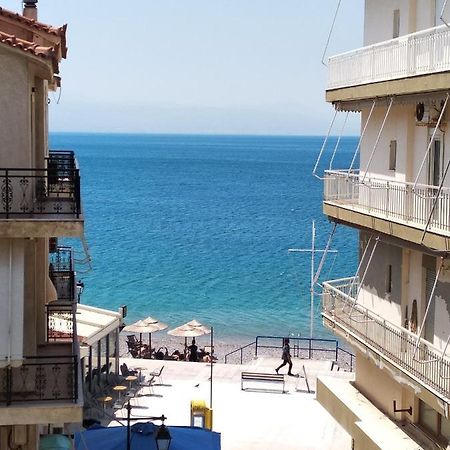 Seaview Apartment In Theheart Of Loutraki Loutráki Exterior foto